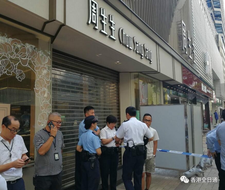 周大福加拿大门店遭劫案，保安不作为背后的深思