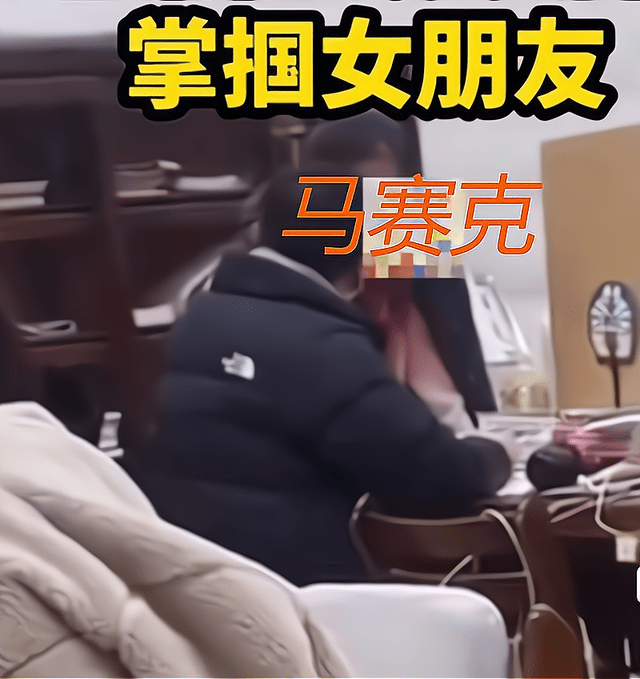 印多名女学生恋爱纠纷引发互扇耳光事件，校园内外情感冲突应对之道探讨