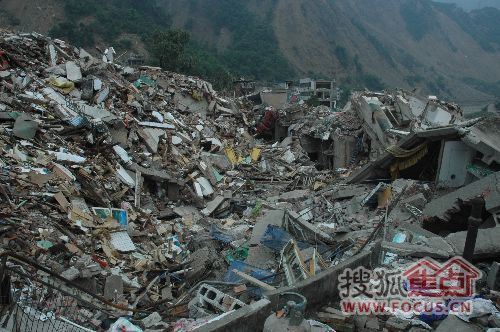 西藏震后重建真相探究，揭开不实信息的面纱