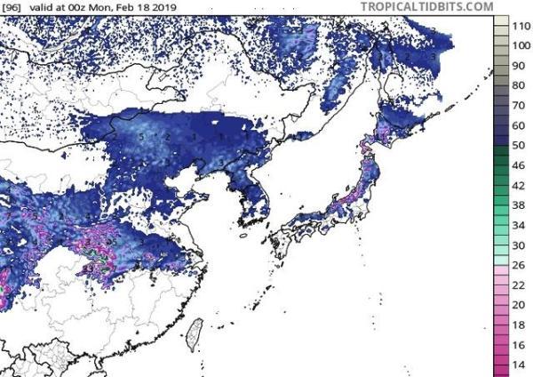 日本本州岛持续大雪，积雪深度惊人，最深处达五米厚标题建议，日本本州岛雪灾严重，积雪深度惊人，最厚达五米