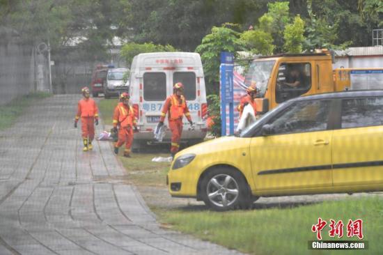 中央气象台发布多项预警，气象预警的重要性及应对策略